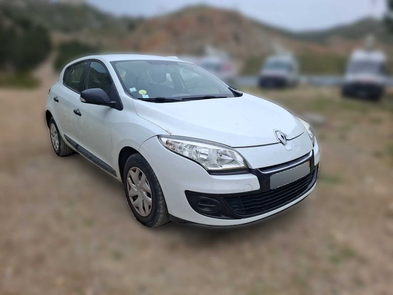Renault Megane 1.5 dCi Authentique 2013 – снимка 6