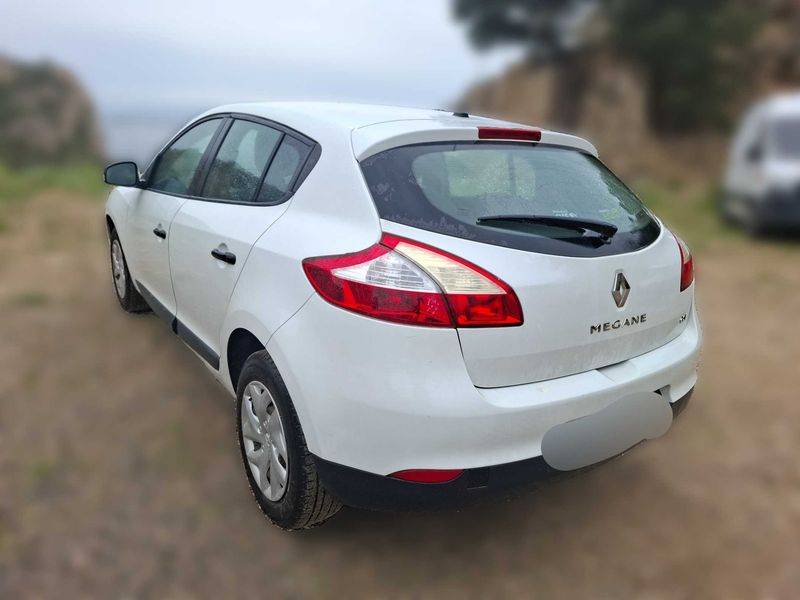 Renault Megane 1.5 dCi Authentique 2013 – снимка 3