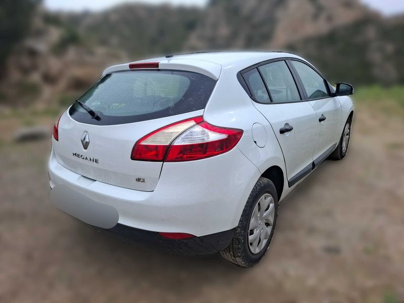 Renault Megane 1.5 dCi Authentique 2013 – снимка 5
