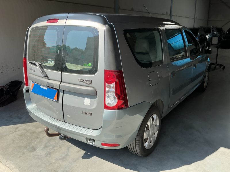 Dacia Logan MCV 1.5 dCi Ambiance 2010 – снимка 2