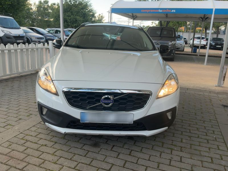 Volvo V40 Cross Country 2.0 D3 Momentum 2015 – снимка 14