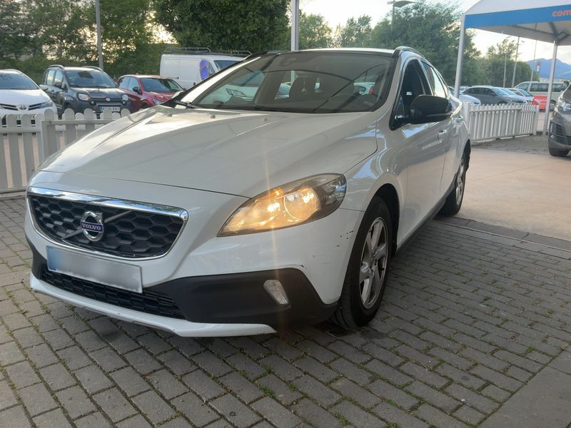 Volvo V40 Cross Country 2.0 D3 Momentum 2015 – снимка 1
