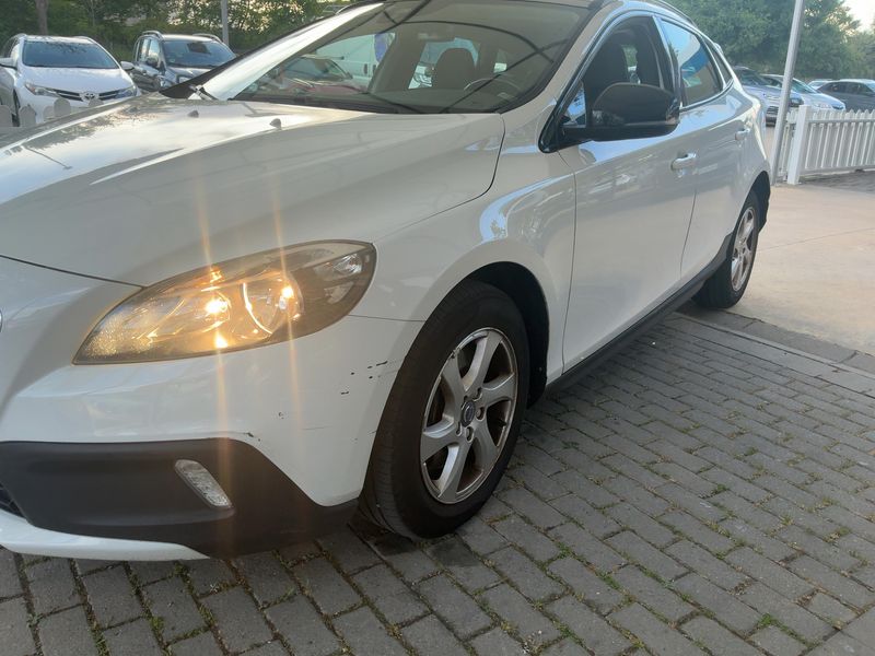 Volvo V40 Cross Country 2.0 D3 Momentum 2015 – снимка 2
