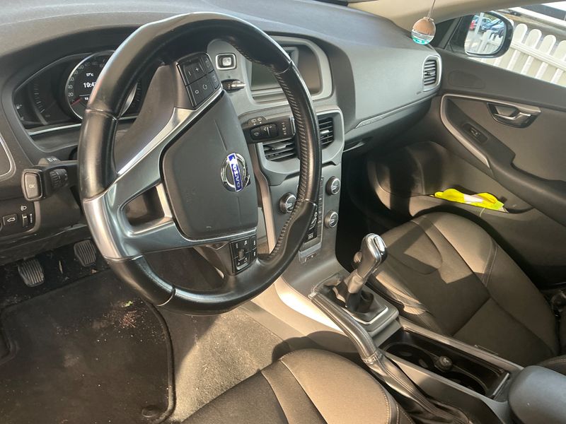 Volvo V40 Cross Country 2.0 D3 Momentum 2015 – снимка 24