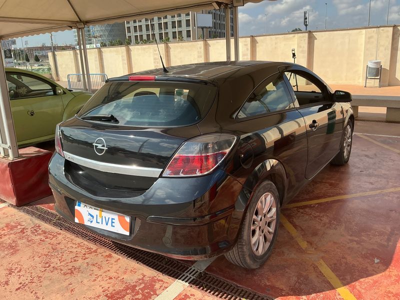 Opel Astra GTC 1.7 CDTI Energy 2009 – снимка 2