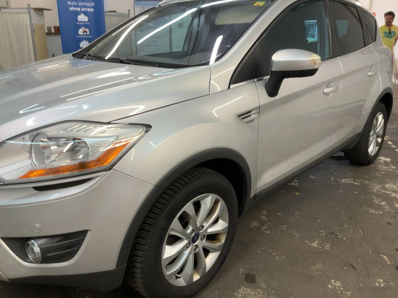 Ford Kuga 2.0 TDCi Titanium 2009 – снимка 2