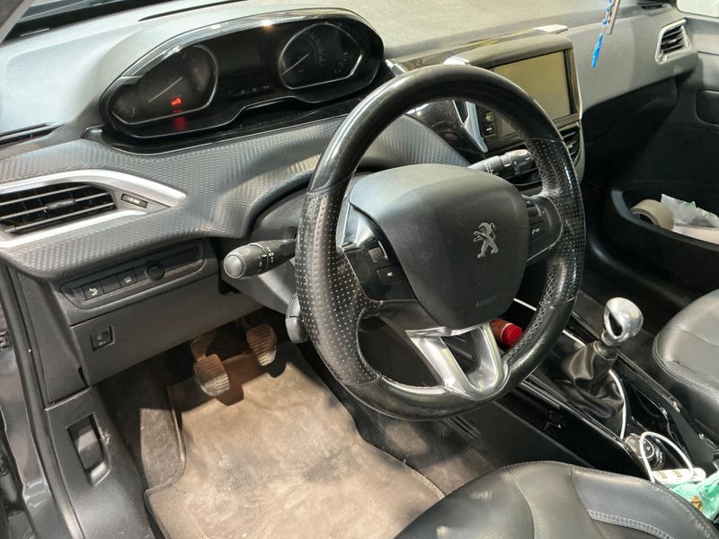 Peugeot 2008 1.6 Blue-HDi Crossway 2018 – снимка 22