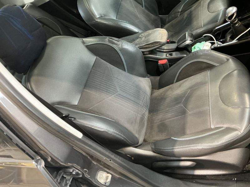 Peugeot 2008 1.6 Blue-HDi Crossway 2018 – снимка 24