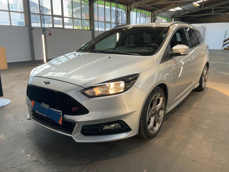Ford Focus 2.0 EcoBoost ST 2017 – снимка 1