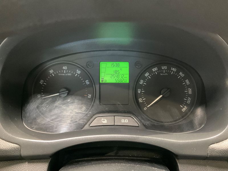 Skoda Fabia 1.2 TSI Active 2013 – снимка 4