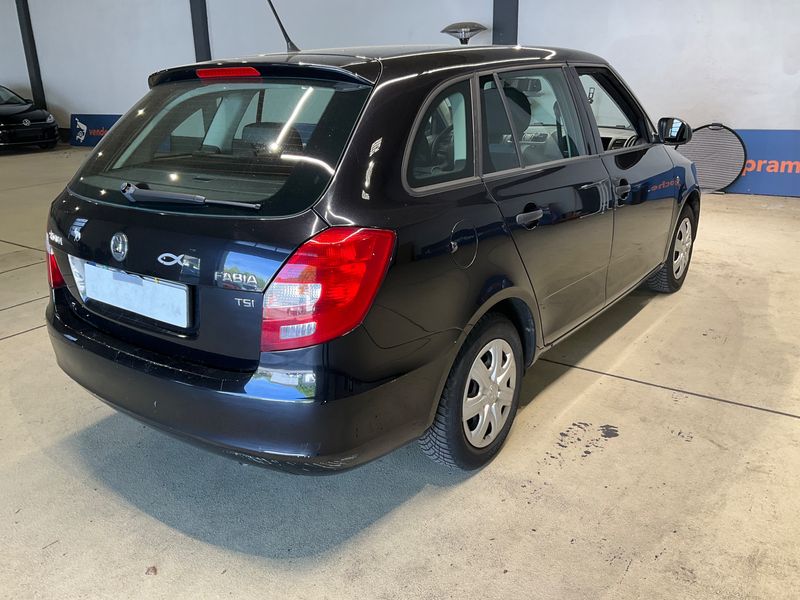 Skoda Fabia 1.2 TSI Active 2013 – снимка 2