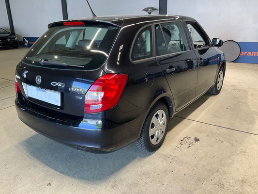 Skoda Fabia 1.2 TSI Active 2013 – снимка 2