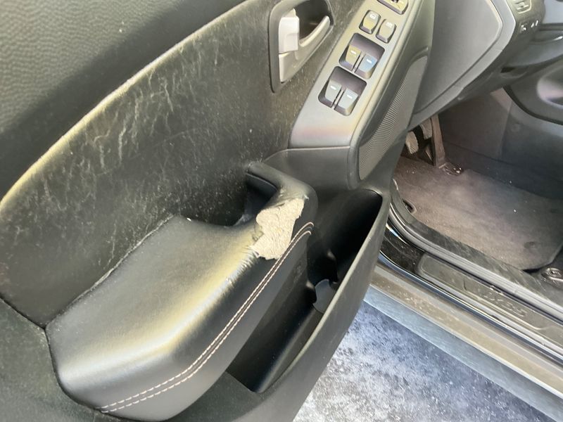 Hyundai ix35 1.7 CRDi Comfort 2WD 2011 – снимка 30
