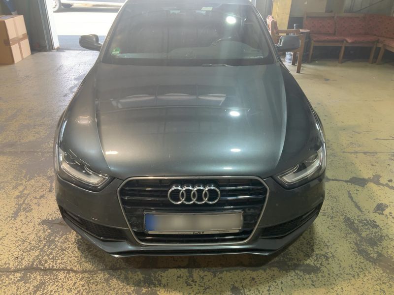 Audi A4 2.0 TDI S line Sportpaket plus 2012 – снимка 9