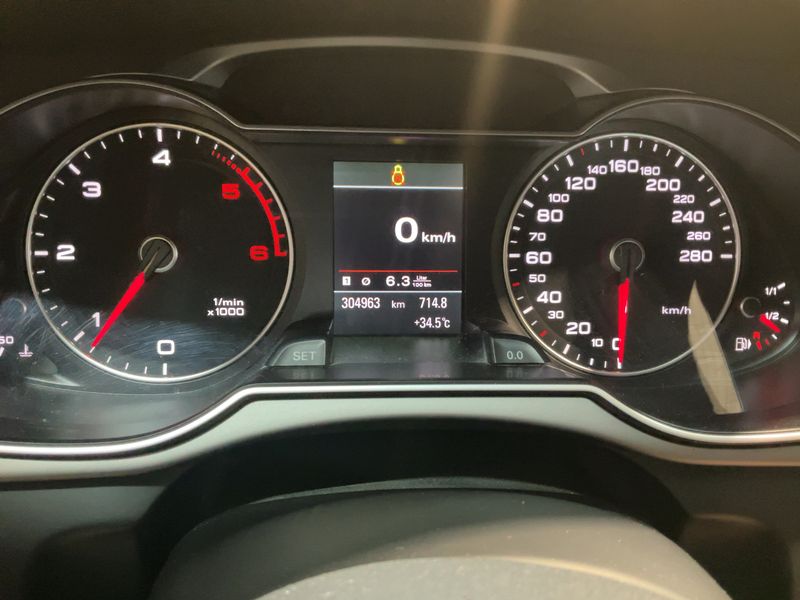 Audi A4 2.0 TDI S line Sportpaket plus 2012 – снимка 13