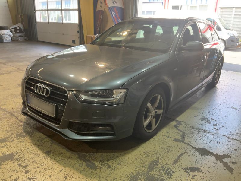Audi A4 2.0 TDI S line Sportpaket plus 2012 – снимка 1