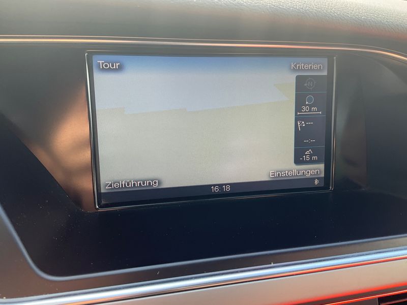 Audi A4 2.0 TDI S line Sportpaket plus 2012 – снимка 26