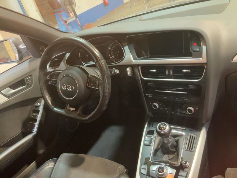 Audi A4 2.0 TDI S line Sportpaket plus 2012 – снимка 12
