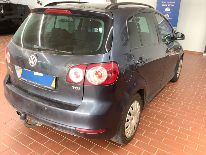 Volkswagen Golf VI Plus 2.0 TDI Life 2013 – снимка 2