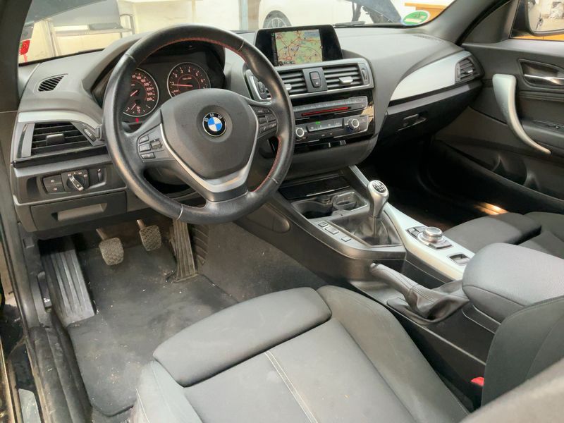 BMW 2er 220i Sport Line 2015 – снимка 17