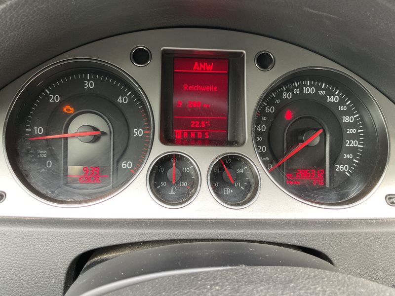 Volkswagen Passat 2.0 TDI Individual Chrom 2007 – снимка 4