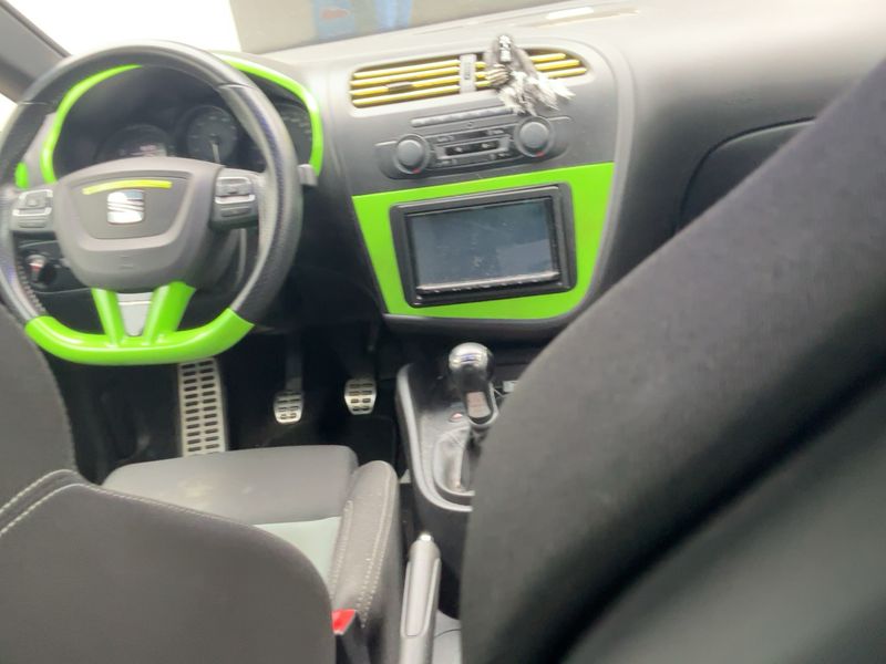 Seat Leon 2.0 TFSI Cupra R 2011 – снимка 18