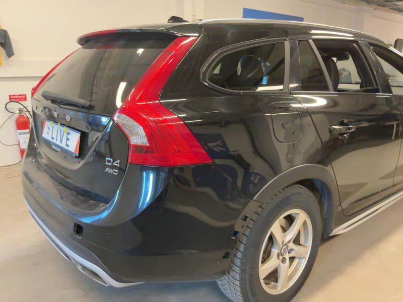 Volvo V60 Cross Country 2.4 D4 Summum AWD 2015 – снимка 8