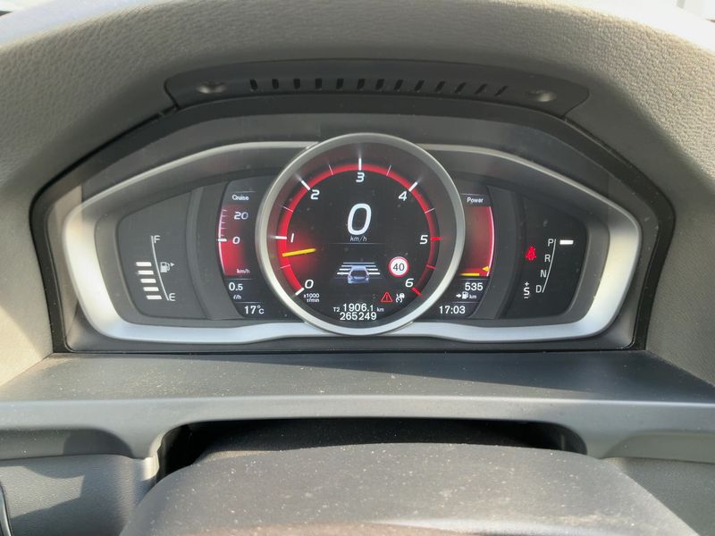 Volvo V60 Cross Country 2.4 D4 Summum AWD 2015 – снимка 19