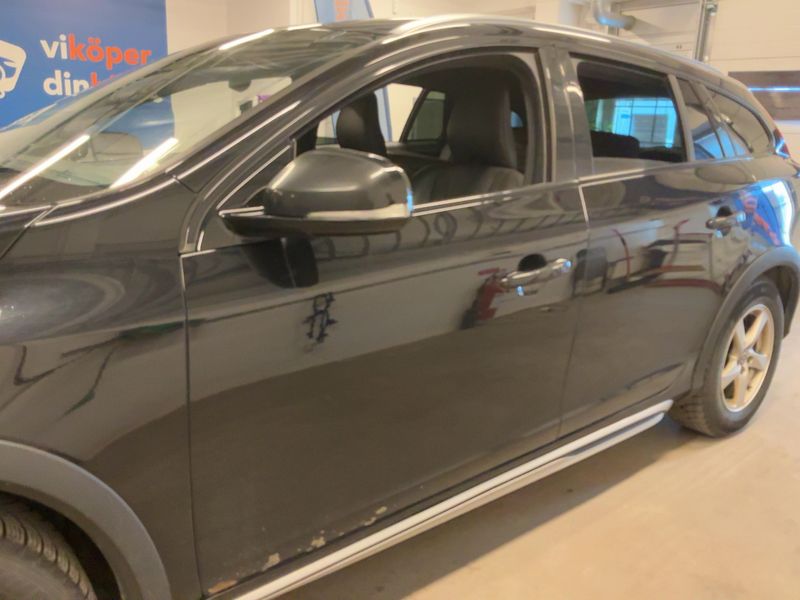 Volvo V60 Cross Country 2.4 D4 Summum AWD 2015 – снимка 4