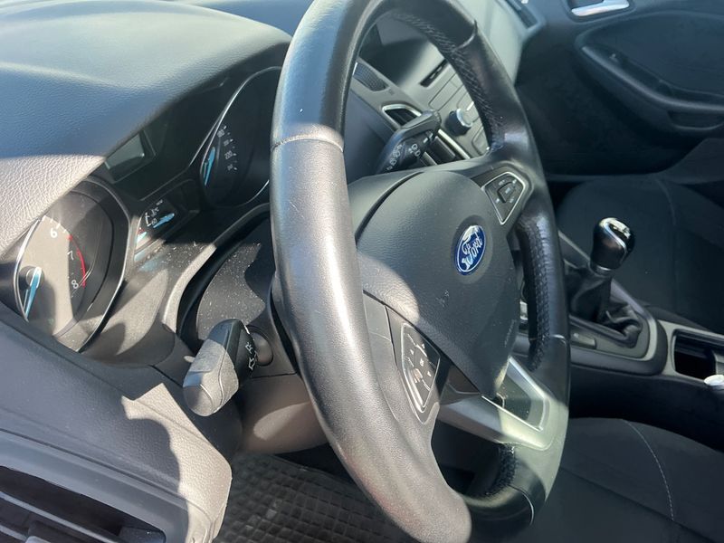 Ford Focus 1.0 EcoBoost Trend 2015 – снимка 30