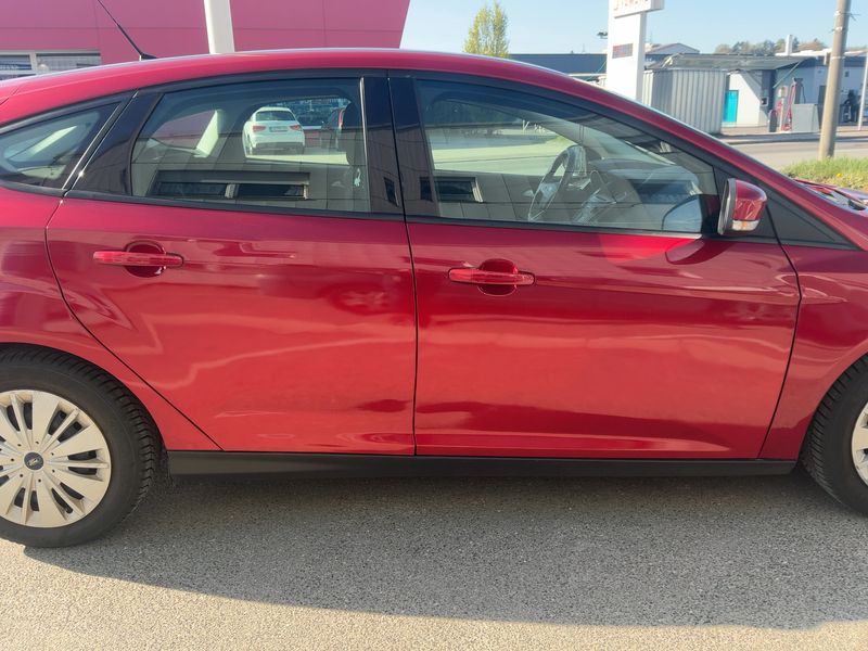 Ford Focus 1.0 EcoBoost Trend 2015 – снимка 10