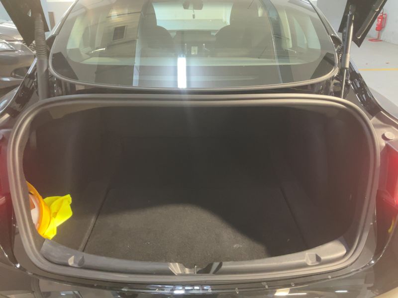 Tesla Model 3 Standard Range 2023 – снимка 15