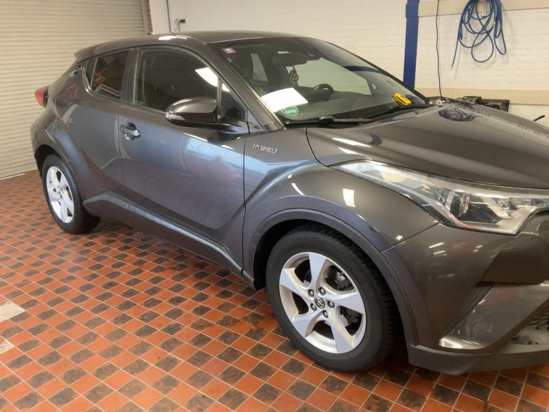 Toyota C-HR 1.8 Hybrid Flow 2017 – снимка 12