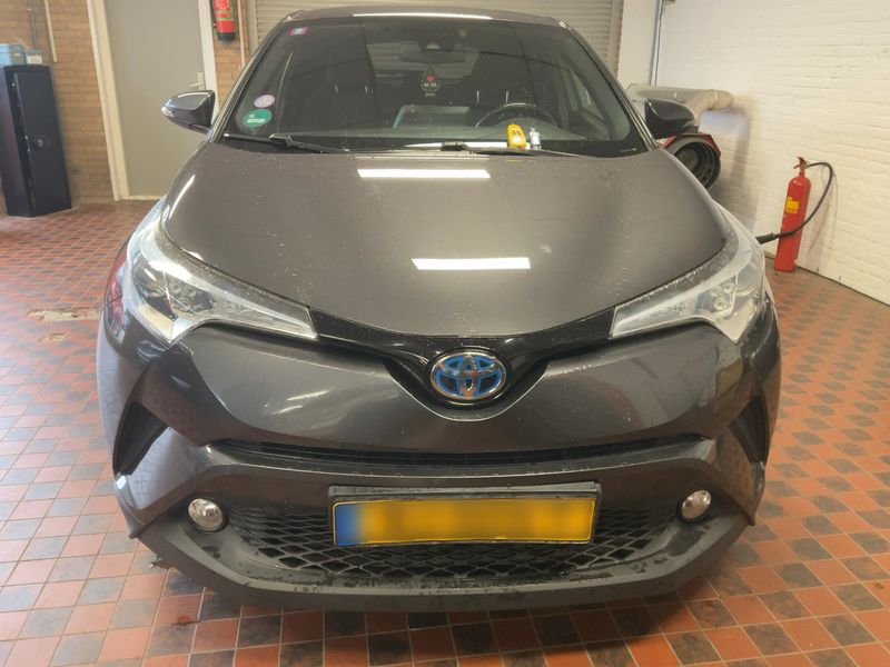Toyota C-HR 1.8 Hybrid Flow 2017 – снимка 14