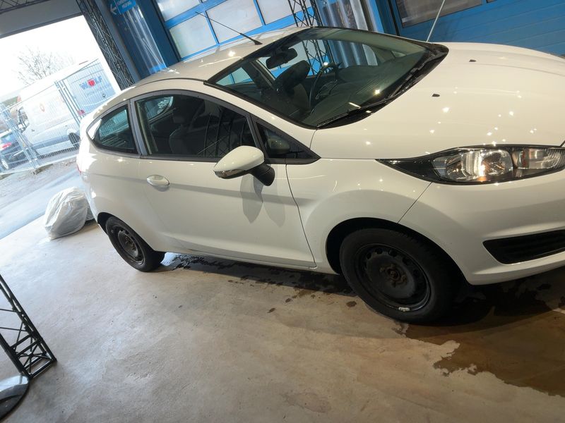 Ford Fiesta 1.25 Trend 2015 – снимка 12