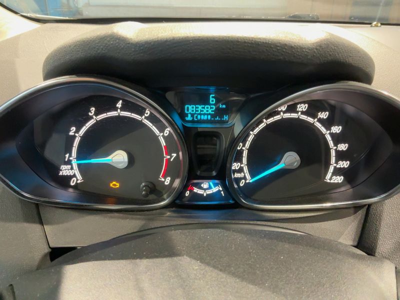 Ford Fiesta 1.25 Trend 2015 – снимка 19
