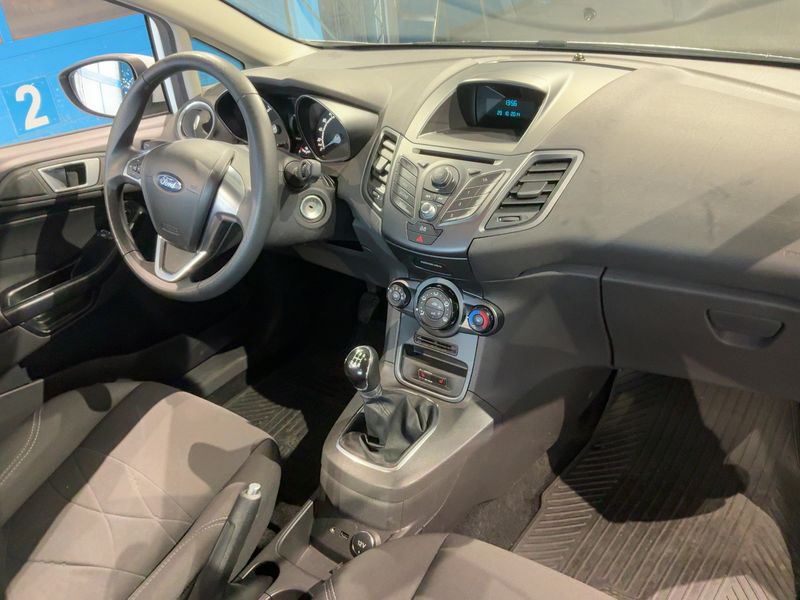 Ford Fiesta 1.25 Trend 2015 – снимка 18