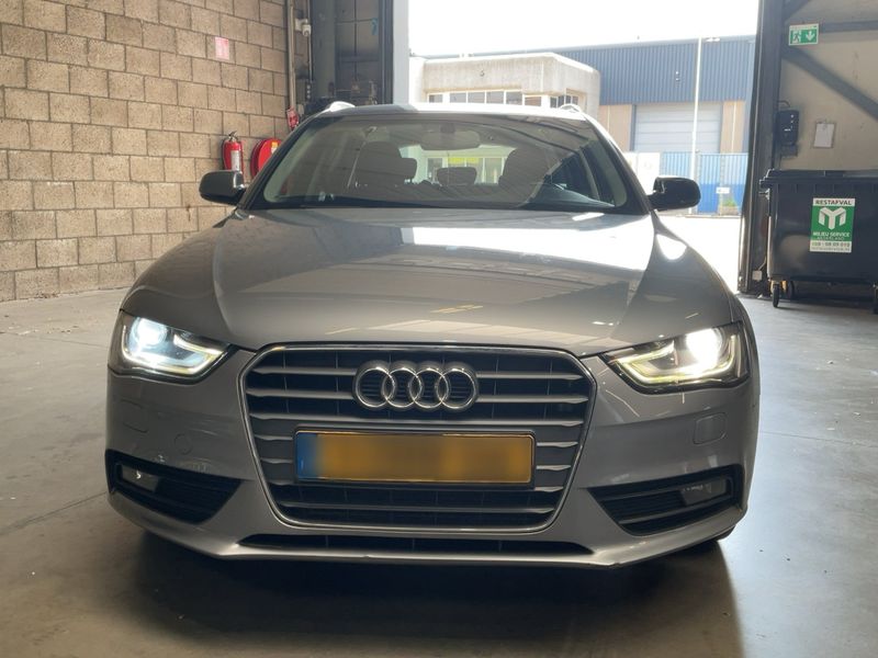 Audi A4 1.8 TFSI Attraction 2015 – снимка 14