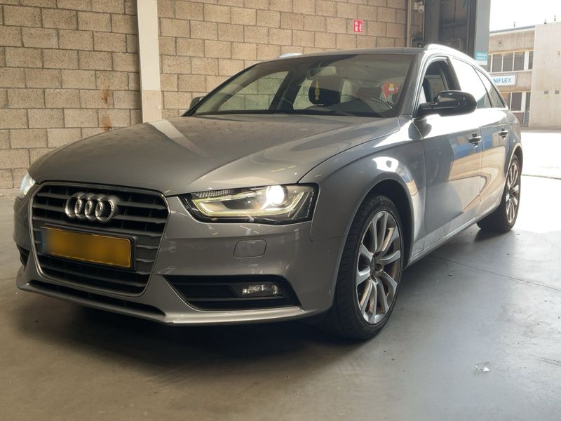 Audi A4 1.8 TFSI Attraction 2015 – снимка 1