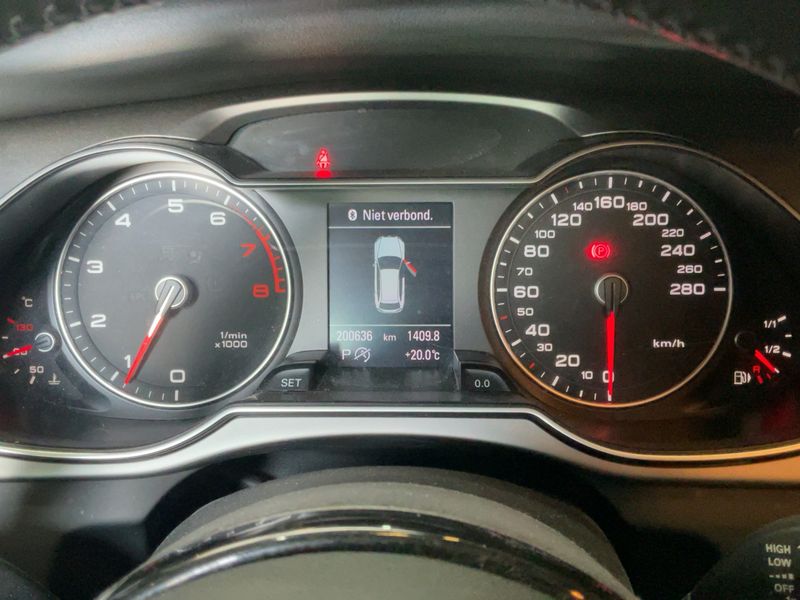 Audi A4 1.8 TFSI Attraction 2015 – снимка 18