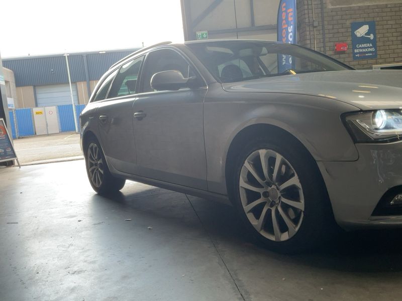 Audi A4 1.8 TFSI Attraction 2015 – снимка 12