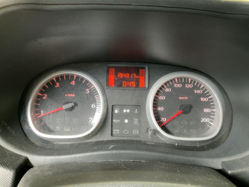 Dacia Duster 1.5 dCi Lauréate Plus 4x2 2013 – снимка 18