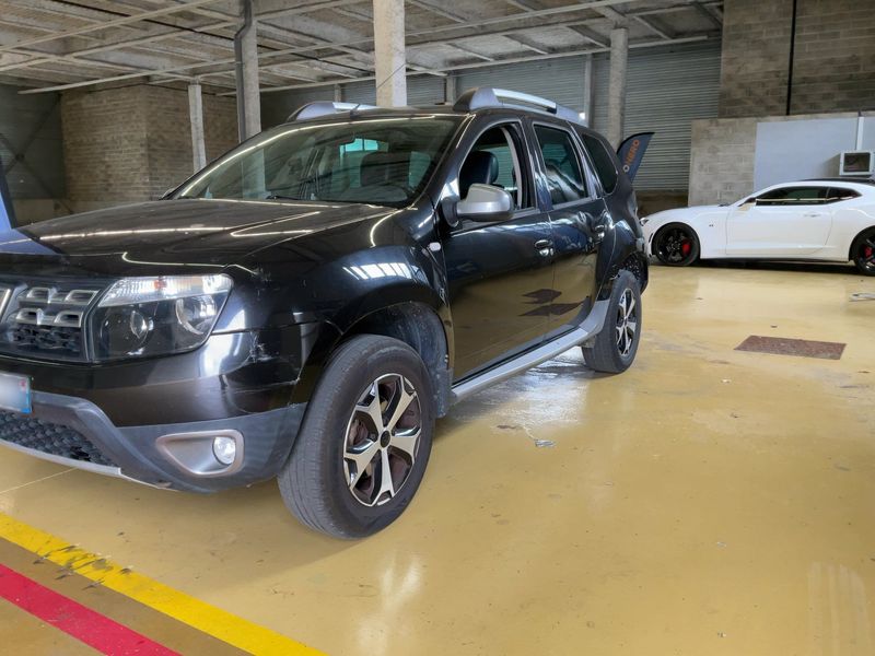 Dacia Duster 1.5 dCi Lauréate Plus 4x2 2013 – снимка 2