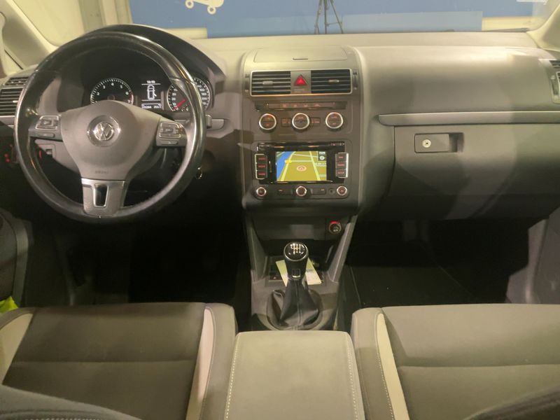 Volkswagen Touran 1.2 TSI Life 2013 – снимка 17