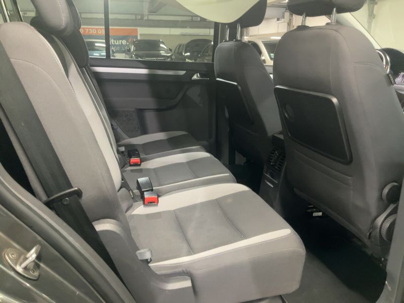 Volkswagen Touran 1.2 TSI Life 2013 – снимка 19