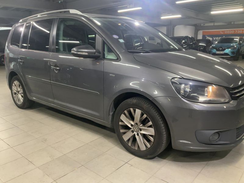 Volkswagen Touran 1.2 TSI Life 2013 – снимка 12
