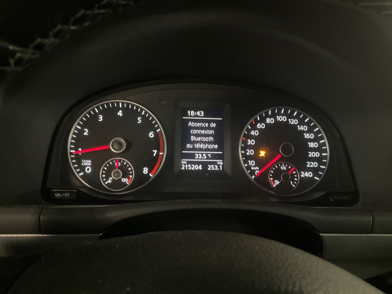Volkswagen Touran 1.2 TSI Life 2013 – снимка 18