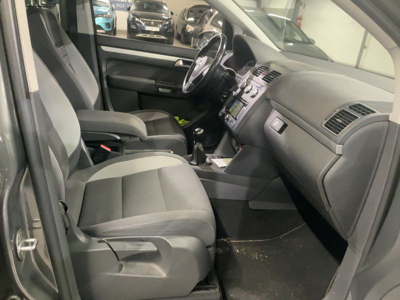 Volkswagen Touran 1.2 TSI Life 2013 – снимка 16