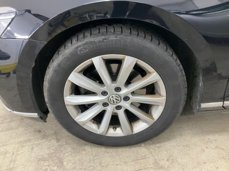 Volkswagen Passat 2.0 TDI Elegance 2019 – снимка 3
