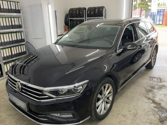 Volkswagen Passat 2.0 TDI Elegance 2019 – снимка 1